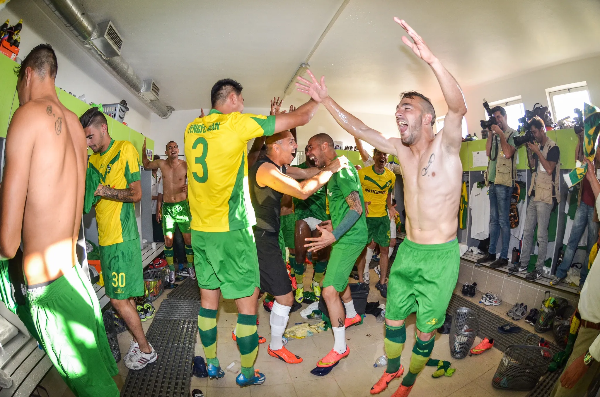 CD Mafra celebrate promotion, Portugal 2015, image 6 of 66